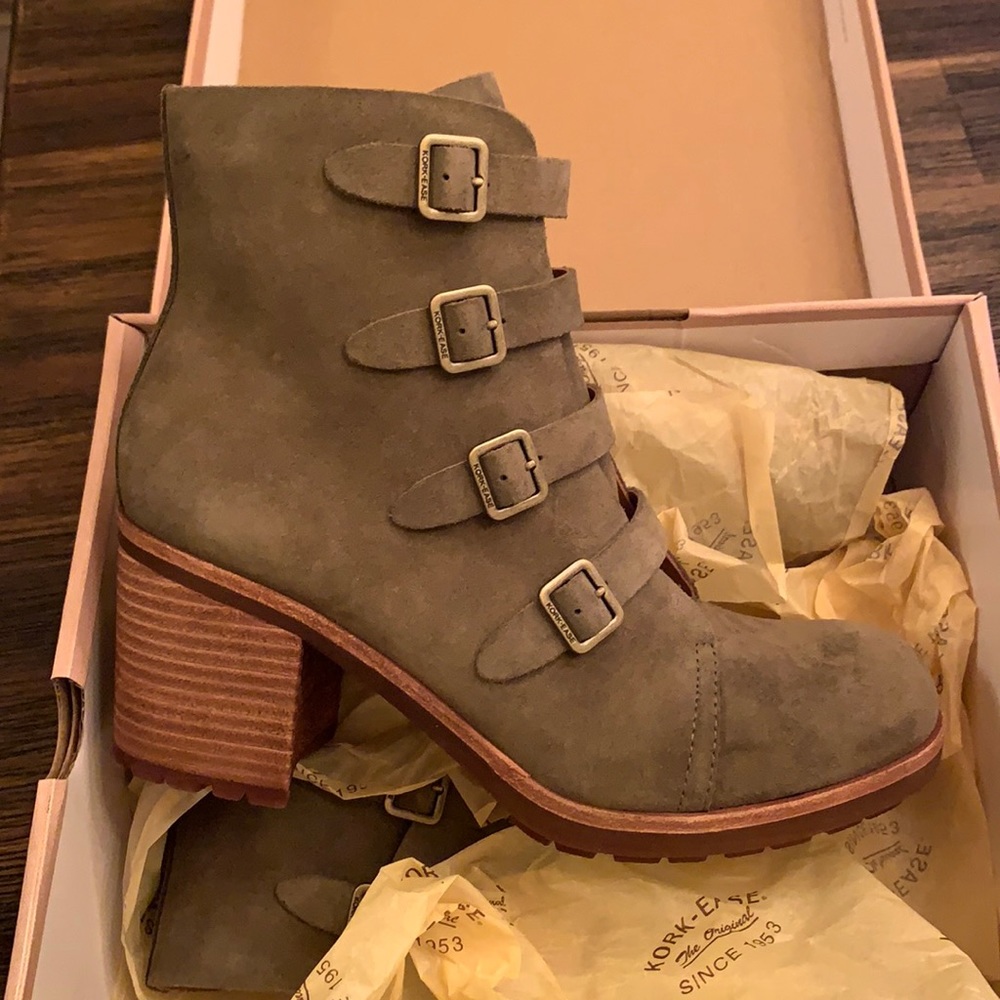 Kork-Ease Dee. Green suede boots. NIB. Size 9.